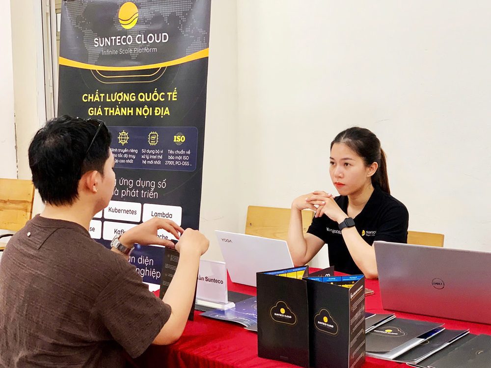 sunteco dong hanh cung le bao ve tot nghiep seee dai hoc bach khoa ha noi 2